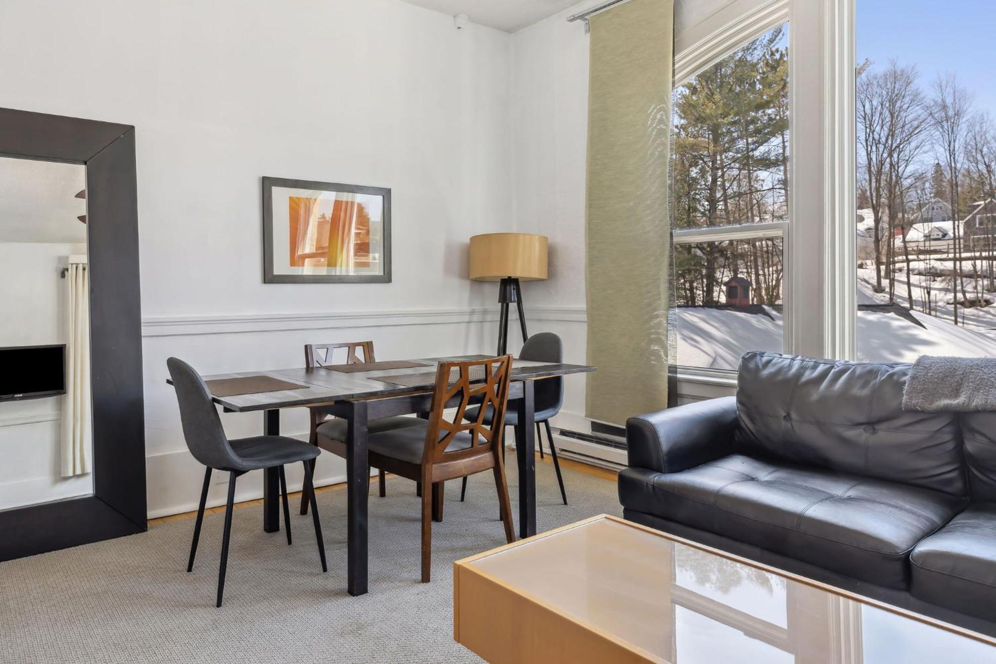 The Haus On Mirror Lake Lake Placid Zimmer foto